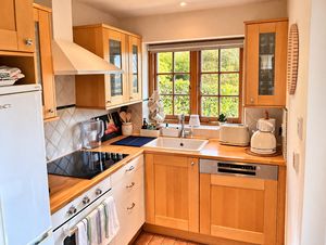 Photo 7- click for photo gallery